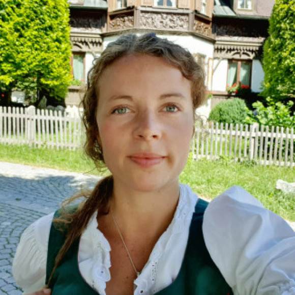 Profile picture of Carina